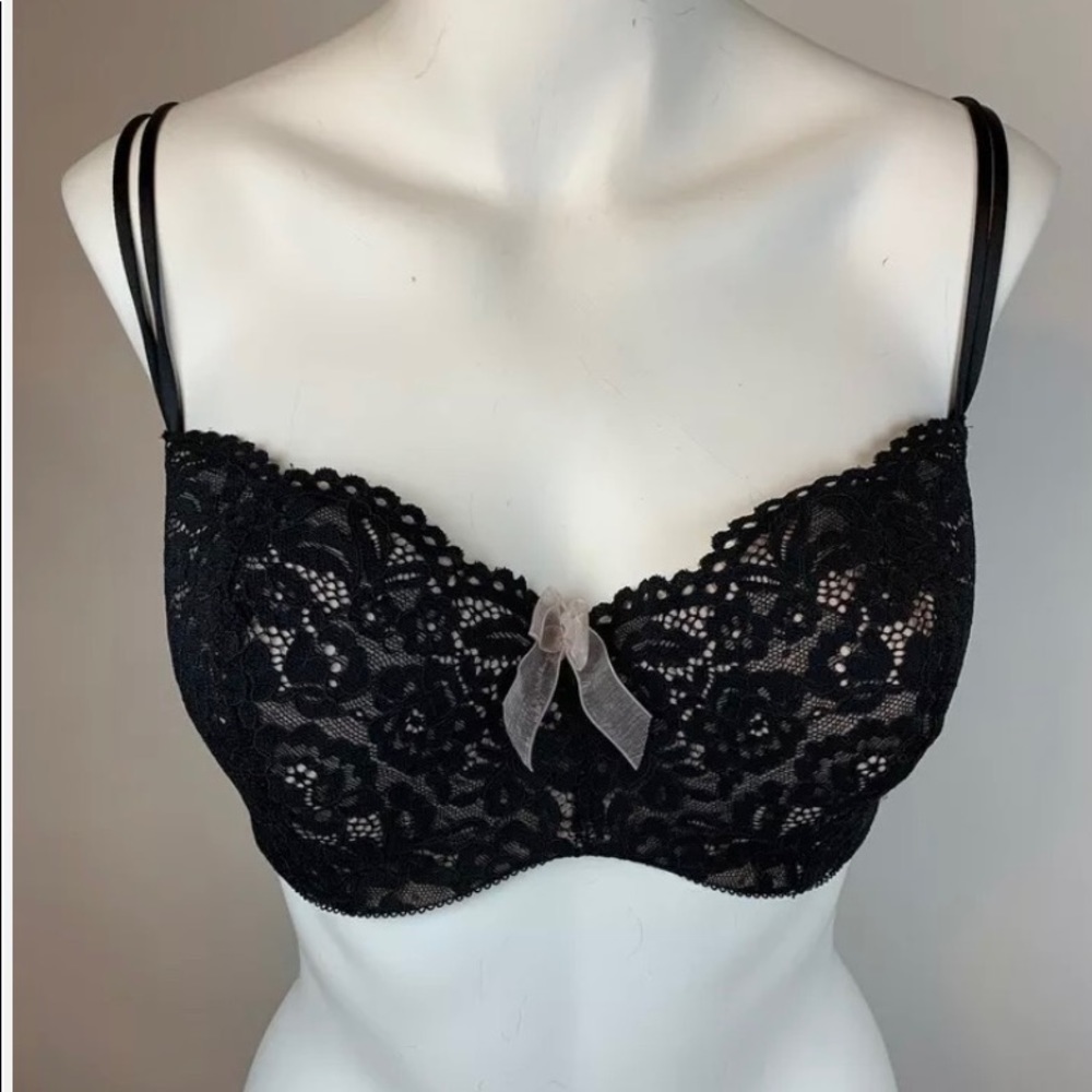 Women’s b. Tempt’d Black Lace Bra- 36DD